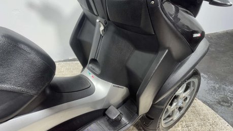 Piaggio MP3 LT 2016 34K NEW MOT SERVICED 3 WHEELER CAR LICENCE 500CC 9