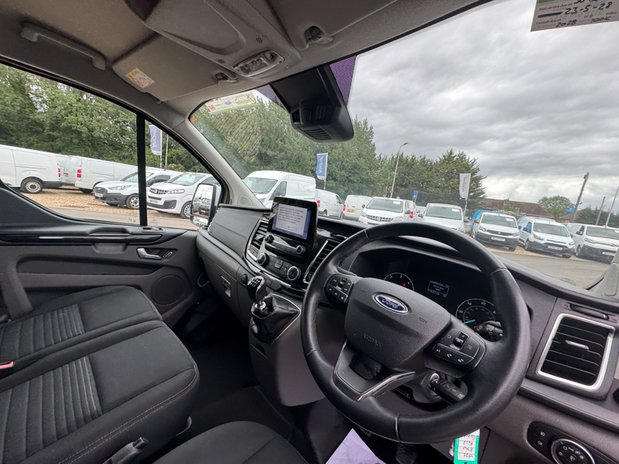 Ford Transit Custom Crew Cab LWB L2H1 Low Roof Limited 320 Air Con Sensors EURO 6 19