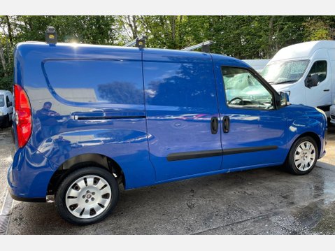 Fiat Doblo 1.6 JTD MultiJet 16v N1 SX Combi Van 4dr Diesel Comfort-Matic L1 (141 g/km, 11