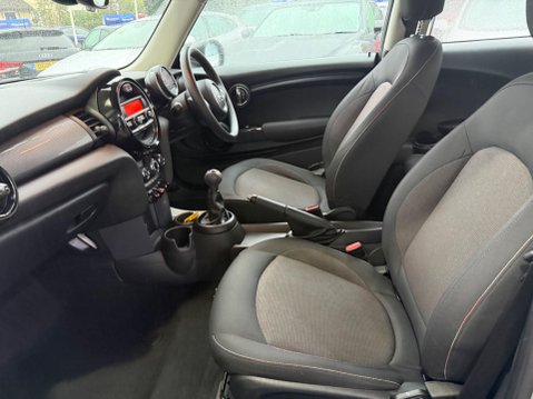 Mini Hatch 1.5 Cooper Euro 6 (s/s) 3dr 28
