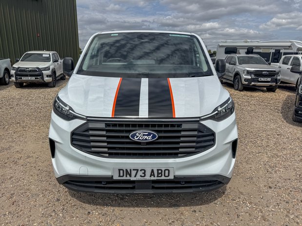 Ford Transit Custom LWB L2H1 (SOLD CM) Low Roof Trend 280 Air Con Alloys SELECT 3
