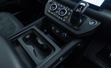 Land Rover Defender 110 V8 CARPATHIAN EDITION Urban 27