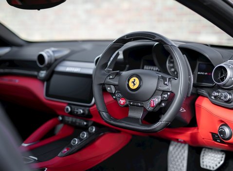 Ferrari GTC4 Lusso 11