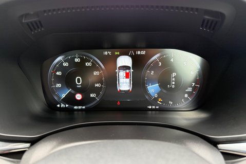 Volvo XC60 T5 R-DESIGN PRO AWD -ONE OWNER - 7 VOLVO SERVICES 38