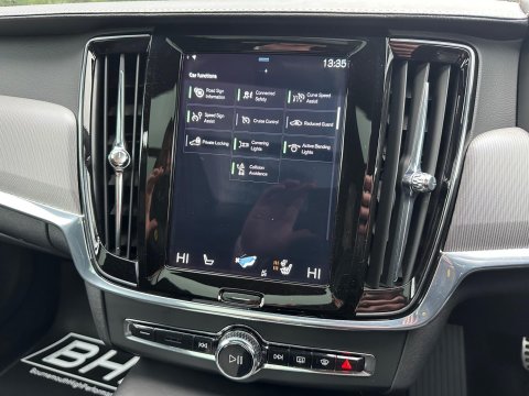 Volvo V90 2.0 D5 R-Design Plus Auto AWD Euro 6 (s/s) 5dr 24