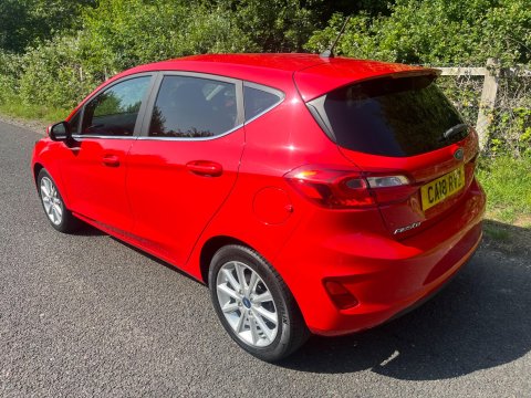 Ford Fiesta TITANIUM 12