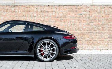 Porsche 911 (991.2) Carrera 4S 25