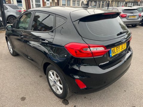 Ford Fiesta 1.0T EcoBoost Zetec Euro 6 (s/s) 5dr 4