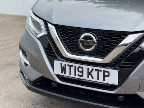 Nissan Qashqai 1.3 Qashqai Tekna DiG-T Semi-Auto 5dr 38