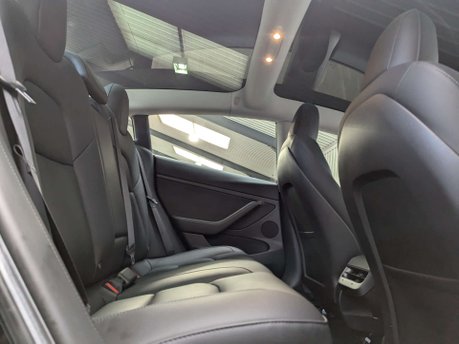 Tesla Model 3 Model 3 Long Range AWD 4WD 4dr 61