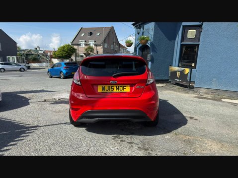 Ford Fiesta ZETEC S RED EDITION 5