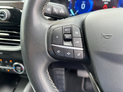 Ford Kuga 2.5 Duratec 14.4kWh Vignale SUV 5dr Petrol Plug-in Hybrid CVT Euro 6 (s/s) 20