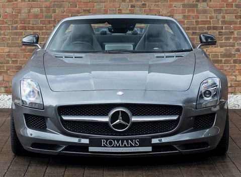 Mercedes-Benz SLS AMG Roadster 4