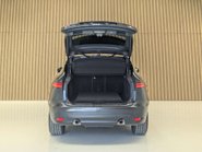 Jaguar F-Pace 2.0 F-PACE R-Sport AWD D Auto 4WD 5dr 27