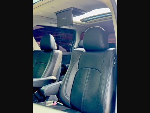 Toyota Vellfire G Edition V6 Sunroof 49