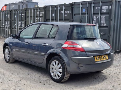 Renault Megane 1.6 VVT Dynamique Hatchback 5dr Petrol Proactive (184 g/km, 111 bhp) 11