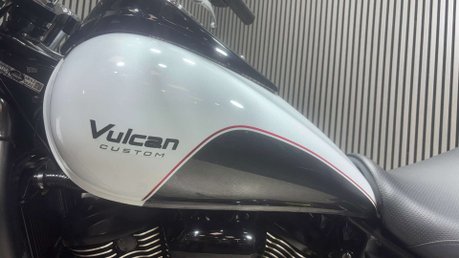 Kawasaki Vulcan 900 2017 ONLY 11K SERVICED LIGHTWEIGHT CRUISER BIKE 900CC 27