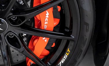 McLaren 765LT 27