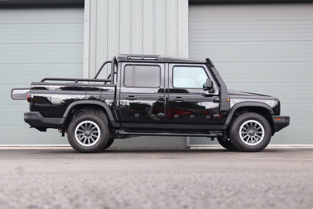Ineos Grenadier FIELDMASTER EDITION PICK UP VERY RARE PETROL MODEL SEEKER STYLED  8