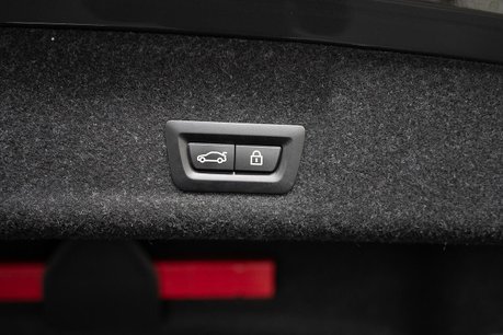 BMW 3 Series 2.0 330e 12kWh M Sport Pro Edition Saloon 4dr Petrol Plug-in Hybrid Auto xD 46