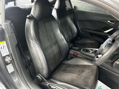 Audi TT 1.8 TT Black Edition TFSI 3dr 42