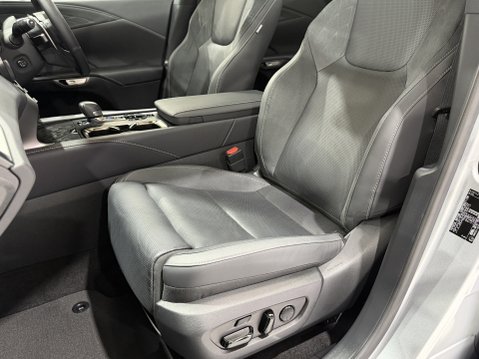 Lexus RX 450H PLUS TAKUMI 26
