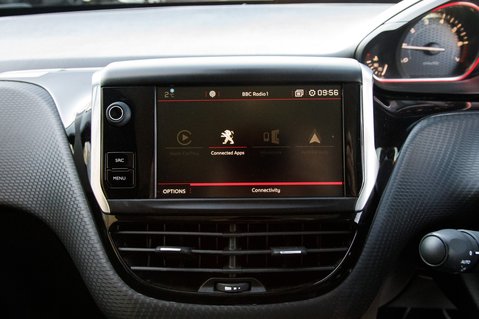 Peugeot 2008 PURETECH S/S GT LINE 26