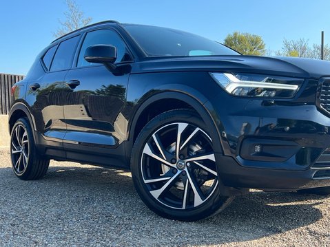 Volvo XC40 B4 R-DESIGN PRO MHEV 16