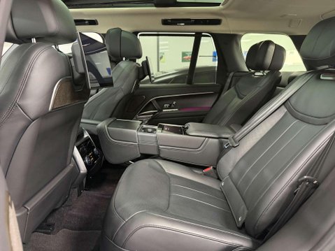 Land Rover Range Rover 4.4 P530 V8 First Edition SUV 5dr Petrol Auto 4WD Euro 6 (s/s) (530 ps) 30