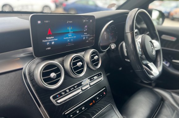 Mercedes-Benz GLC GLC 300 D 4MATIC AMG LINE PREMIUM 32