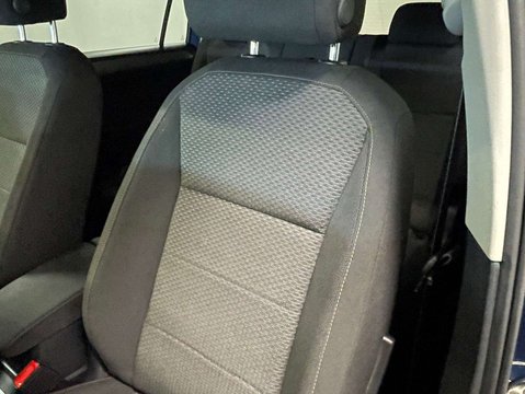 Volkswagen Tiguan 2.0 Tiguan Allspace SE Nav TDI 4Motion Semi-Auto 4WD 5dr 48