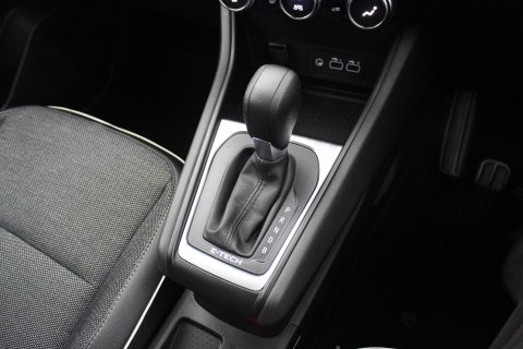 Renault Captur 5dr 1.6 E-Tech Techno Petrol Plug-in Hybrid Automatic 13