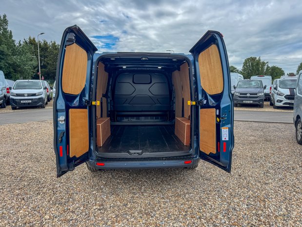 Ford Transit Custom AUTO SWB L1H1 Low Roof Limited 280 Air Con Alloys Cruise Sensors NO VAT 8