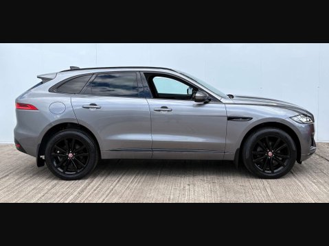 Jaguar F-Pace 2.0 F-PACE Chequered Flag AWD D Auto 4WD 5dr 12