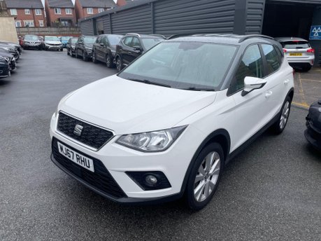 SEAT Arona TSI SE TECHNOLOGY FIRST EDITION 4