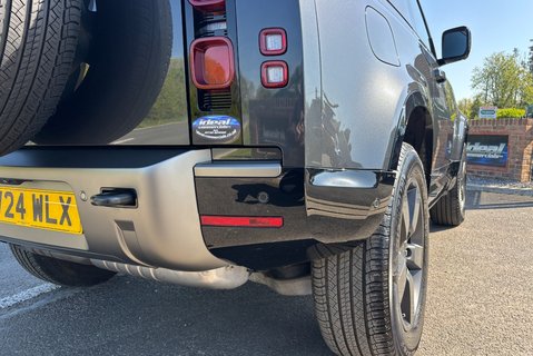 Land Rover Defender 90 D300 Hard Top X-Dynamic HSE - Air Suspension 22