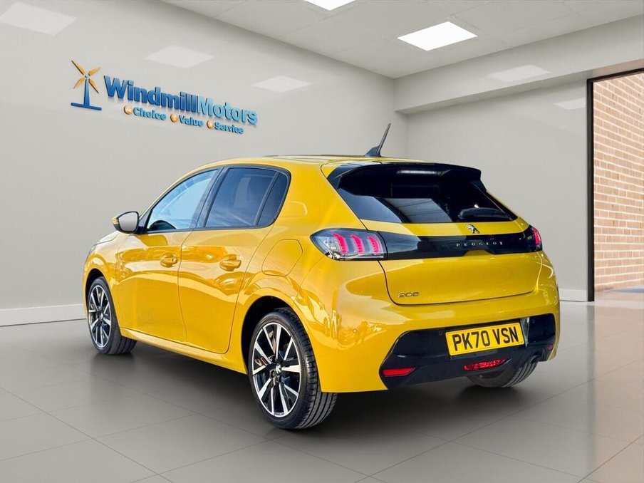2020 Peugeot 208 — image 8