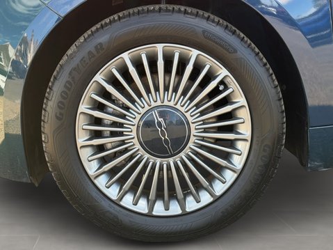 Fiat 500 87kW Icon 42kWh 3dr Auto 13