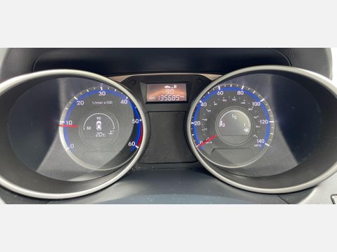 Hyundai ix35 1.7 CRDi Premium SUV 5dr Diesel Manual Euro 5 (s/s) (115 ps) 33