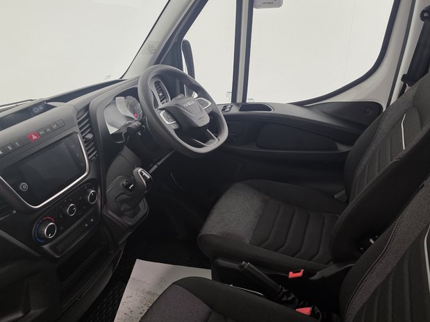 Iveco Daily Daily 35C14 Diesel 2.3 High Roof Business Van 4100L WB Hi-Matic 3