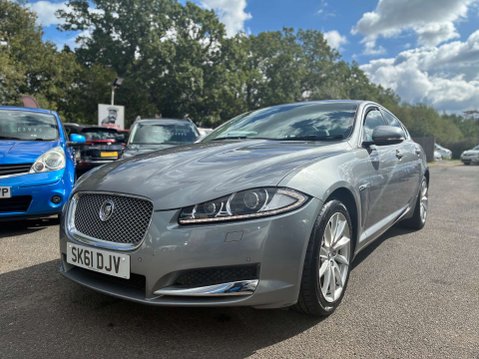 Jaguar XF 2.2d Premium Luxury Saloon 4dr Diesel Auto Euro 5 (s/s) (190 ps) 3