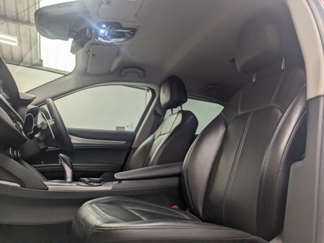 Alfa Romeo Stelvio 2.1 Stelvio Speciale TD AWD Auto 4WD 5dr 38