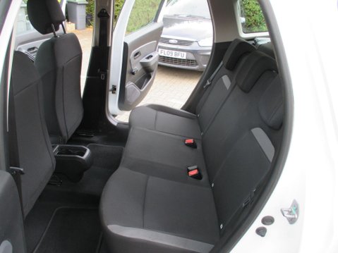 Dacia Duster 1.6 SCe Essential Euro 6 (s/s) 5dr 31