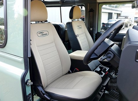 Land Rover 90 Heritage 7