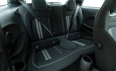 Mini Hatch John Cooper Works Challenge 12