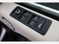 Land Rover Discovery 3.0 Discovery R-Dynamic SE D MHEV Auto 4WD 5dr 22