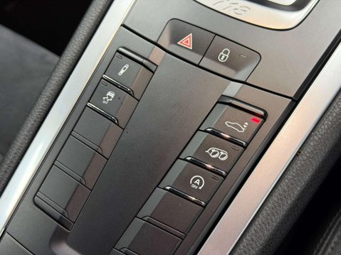 Porsche 718 Cayman 2.0T Coupe 2dr Petrol PDK Euro 6 (s/s) (300 ps) 50