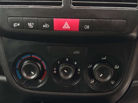 Vauxhall Combo 1.2 Combo 2000 CDTi 17