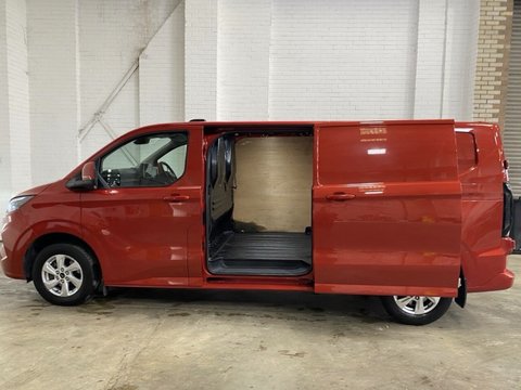 Ford Transit Custom 320 LIMITED L2H1 P/V ECOBLUE 10
