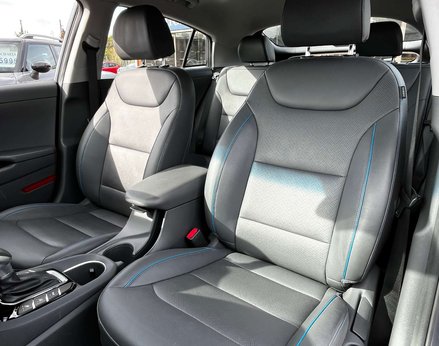 Hyundai IONIQ 1.6 IONIQ Premium SE FHEV Semi-Auto 5dr 77